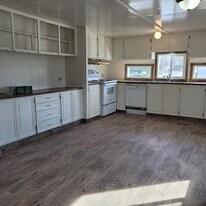 351 S 1st St E in Soda Springs, ID - Building Photo