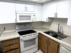 4205 Oak Terrace Dr, Unit #2 in Greenacres, FL - Building Photo - Building Photo