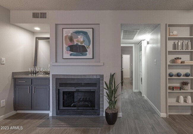 1230 N Mesa Dr, Unit B1C in Mesa, AZ - Building Photo - Building Photo