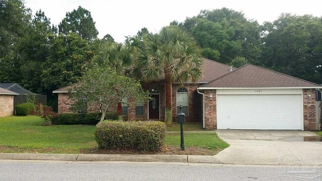 5721 Dunbar Cir in Milton, FL - Building Photo - Building Photo