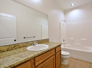 2537 Fred Daugherty Ave, Unit A in Clovis, NM - Foto de edificio - Building Photo