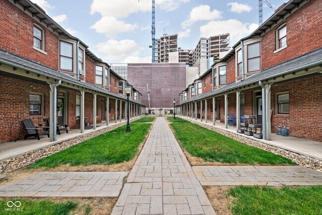 1446 N Illinois St in Indianapolis, IN - Building Photo - Building Photo