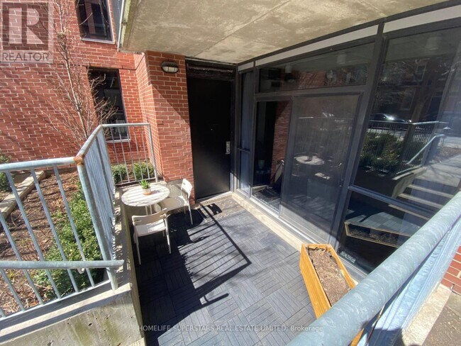 property at 60-160 Niagara St