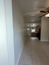 1748 Wipperman Ave NE, Unit B in Palm Bay, FL - Foto de edificio - Building Photo
