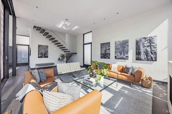 212 Tucker St in Healdsburg, CA - Building Photo - Building Photo