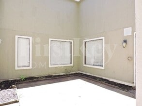 4571 Blue Willow Rd in Memphis, TN - Foto de edificio - Building Photo