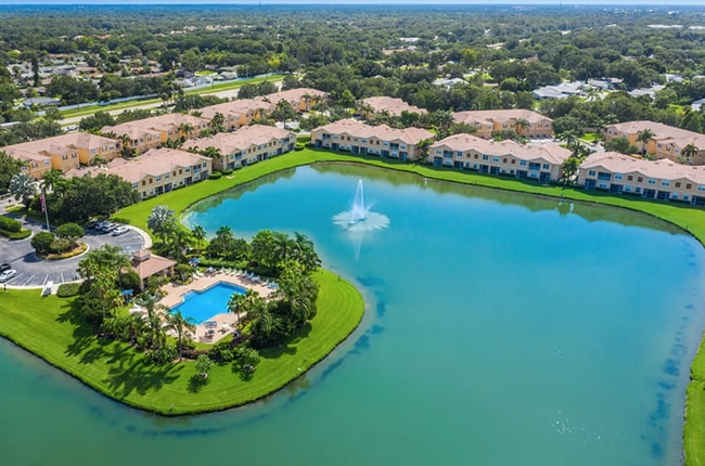 property at 3752 Parkridge Cir