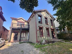486 Franklin St in Buffalo, NY - Building Photo