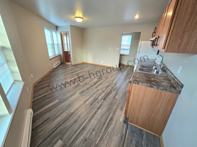 property at 2333 Roosevelt Rd