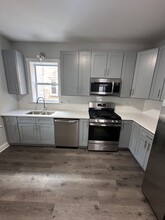 2327 N Hamlin Ave, Unit 2 in Chicago, IL - Building Photo - Building Photo