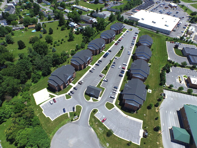 STONY POINTE in Martinsburg, WV - Foto de edificio - Building Photo