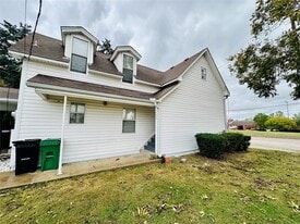 402 S Bryan-Belt Line Rd in Mesquite, TX - Building Photo