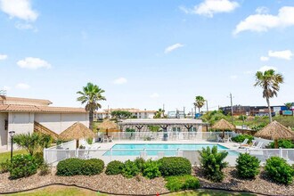 1412 Eleventh St in Port Aransas, TX - Building Photo - Building Photo