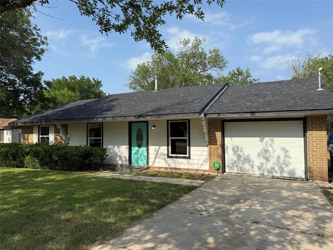 property at 1204 Aransas St