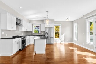 22 Chickatawbut St in Boston, MA - Building Photo - Building Photo
