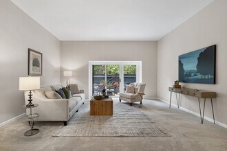 100 Keyes Rd in Concord, MA - Building Photo - Building Photo