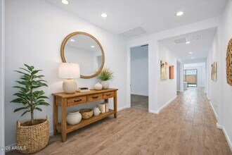 17871 W Straight Arrow Ln in Surprise, AZ - Building Photo - Building Photo