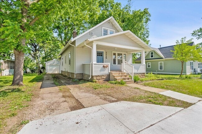 property at 1115 W 1st St