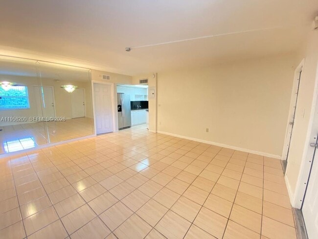 801 Meridian Ave in Miami Beach, FL - Building Photo - Building Photo