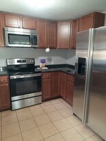 633 Wareham St, Unit 633 Wareham St. Plymouth in Middleboro, MA - Building Photo