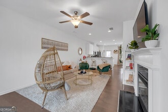 909 Ambient Way in Atlanta, GA - Building Photo - Building Photo