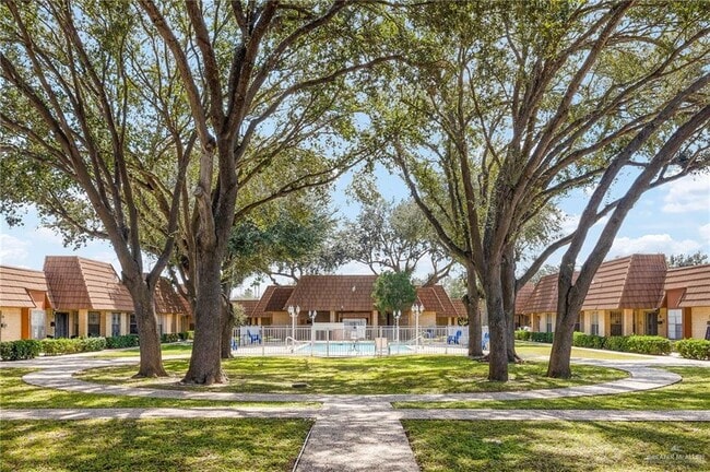 16 El Rancho Rd in McAllen, TX - Building Photo - Building Photo