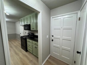 7030 Elk Canyon Rd in Oklahoma City, OK - Building Photo - Building Photo