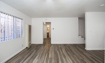 410 E 118th St in Los Angeles, CA - Building Photo - Building Photo