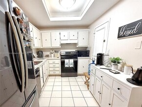 3800 S Ocean Dr, Unit 1011 in Hollywood, FL - Foto de edificio - Building Photo