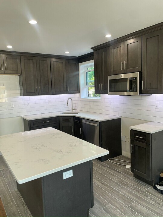 2337 38th St, Unit 2 in Astoria, NY - Building Photo