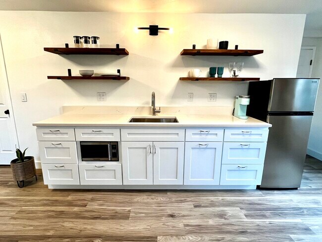 1215 SE Lexington St, Unit Sellwood Library House in Portland, OR - Foto de edificio - Building Photo