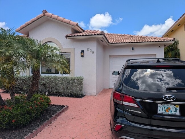 property at 128 Danielle Ct