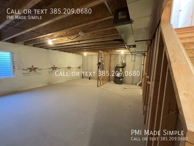 property at 978 W Broadleaf Dr