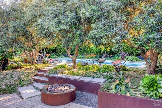 162 Throckmorton Ave in Mill Valley, CA - Building Photo - Building Photo