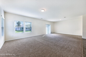 8455 Cape Fox Dr in Jacksonville, FL - Building Photo - Building Photo