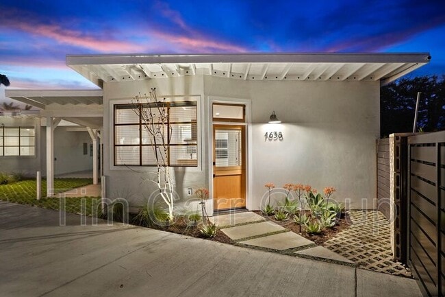 property at 1638 Santa Ana Ave