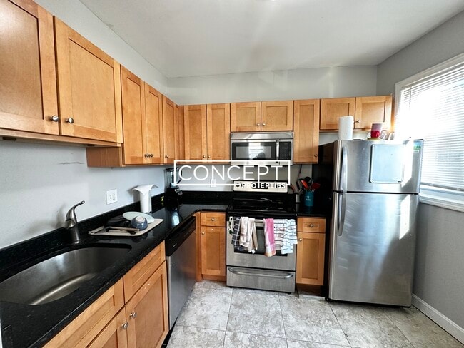 777 Parker St in Boston, MA - Building Photo - Building Photo