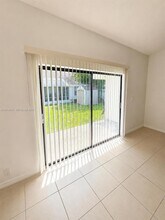 10559 La Placida Dr in Coral Springs, FL - Building Photo - Building Photo