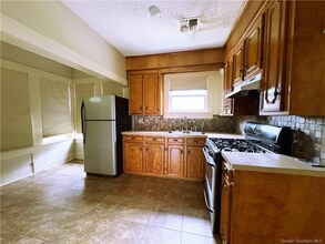 512 11th St in Lake Charles, LA - Building Photo - Building Photo