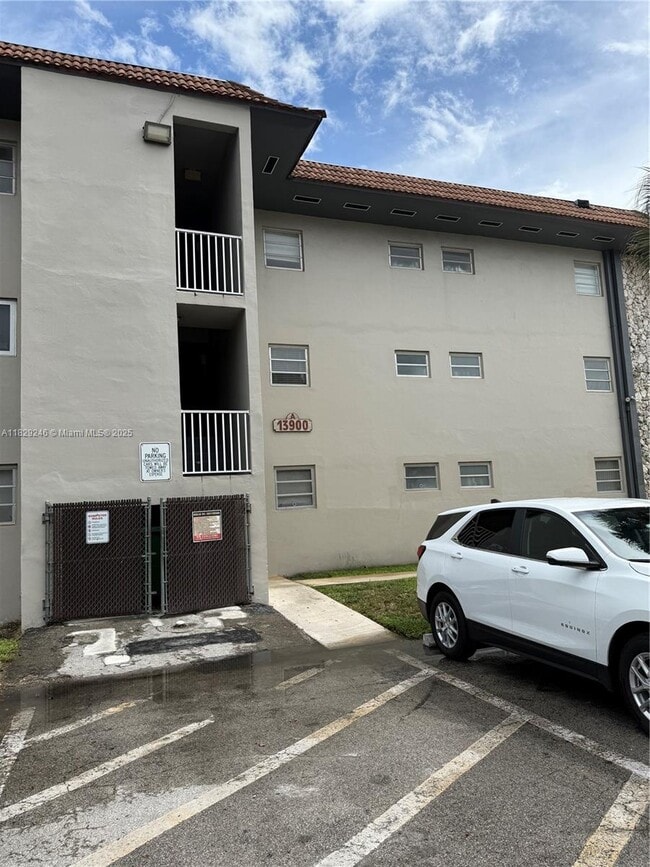 property at 13900 Lake Placid Ct