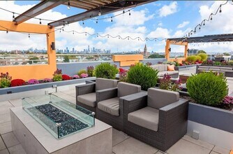 1038 John F. Kennedy Blvd in Bayonne, NJ - Foto de edificio - Building Photo