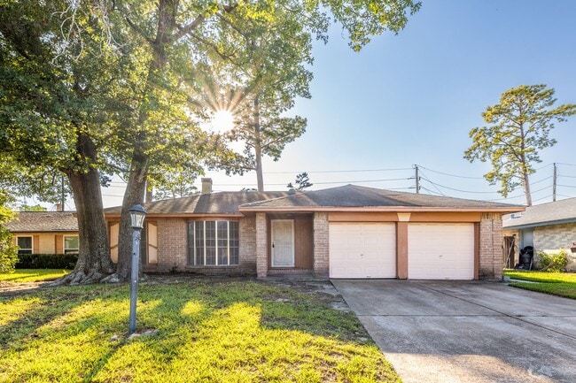 15235 Heron Park Dr in Humble, TX - Foto de edificio - Building Photo