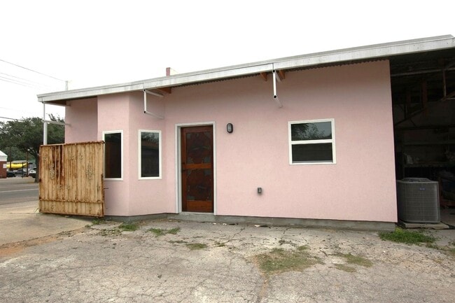 property at 1519 Corpus Christi St