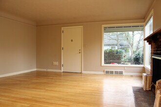 5112-5116 NE 32nd Ave in Portland, OR - Building Photo - Building Photo