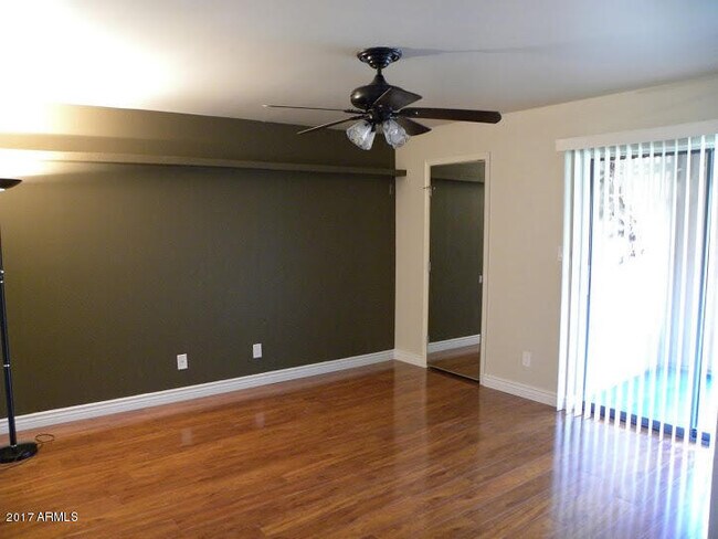 9125 E Purdue Ave in Scottsdale, AZ - Foto de edificio - Building Photo