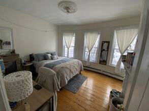 129 Saint Alphonsus St, Unit 3 in Boston, MA - Building Photo - Building Photo