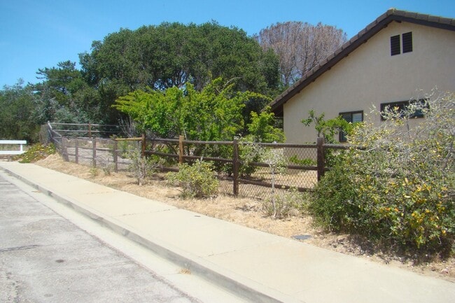 4602 Titan Ave in Lompoc, CA - Building Photo - Building Photo