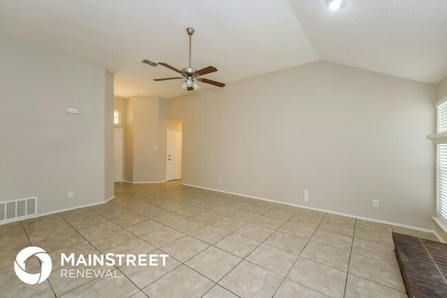 2700 Forest Creek Dr in Fort Worth, TX - Building Photo - Building Photo