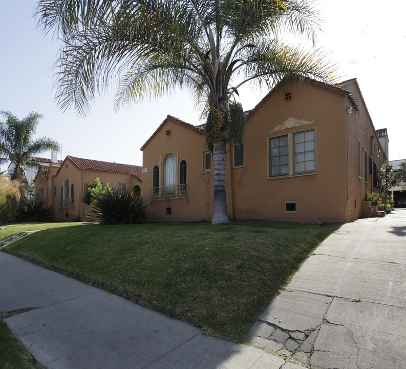 832-840 N Martel Ave in Los Angeles, CA - Foto de edificio