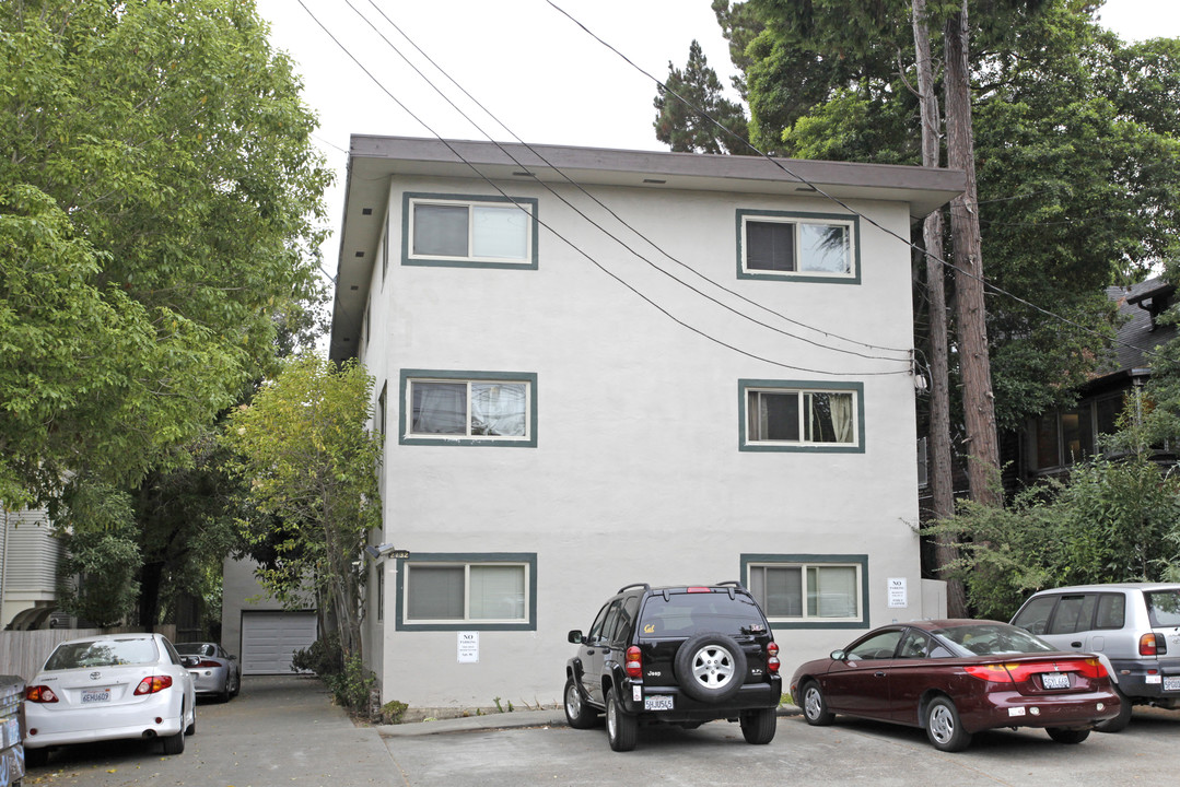 2732 Benvenue Ave in Berkeley, CA - Foto de edificio